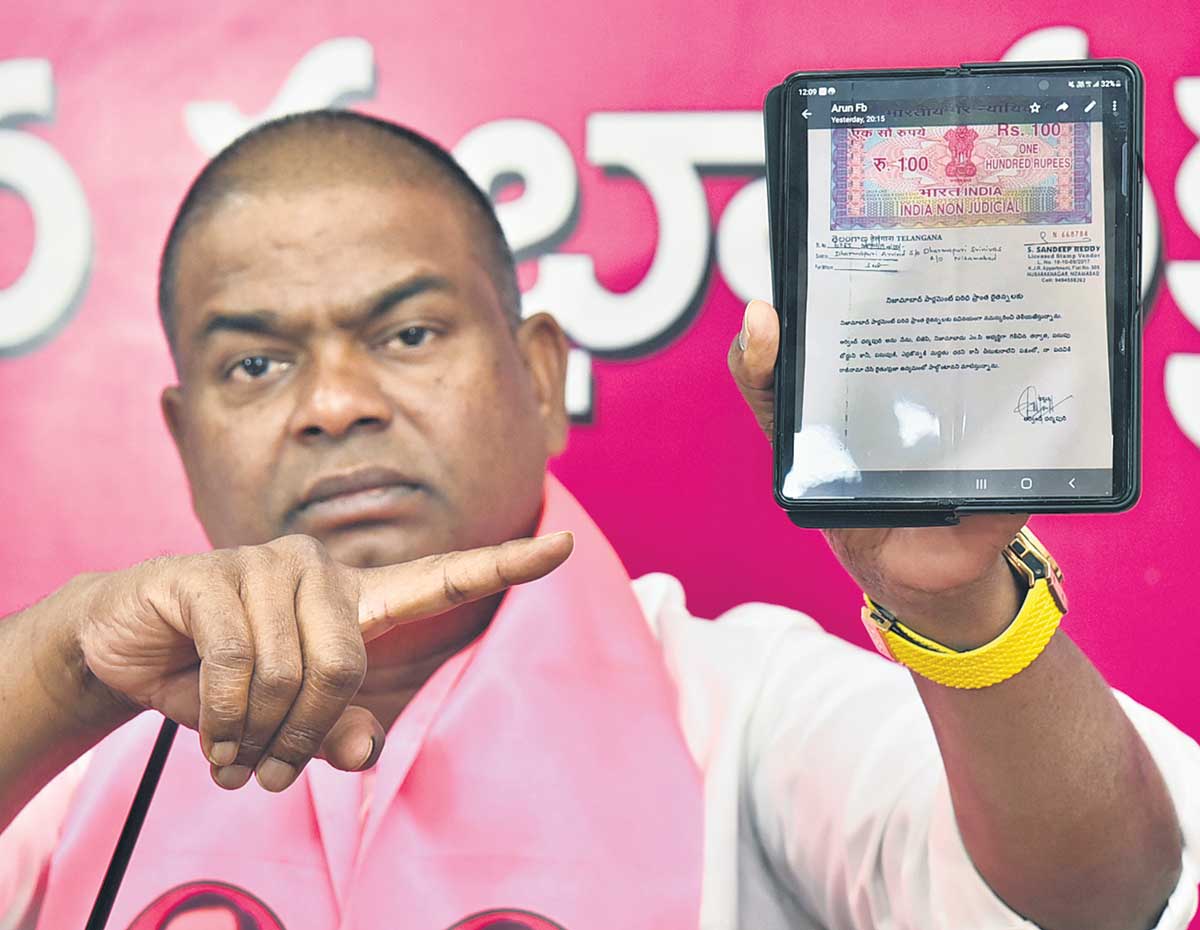 రైతులను కాల్చుకుతింటున్న కేంద్రం