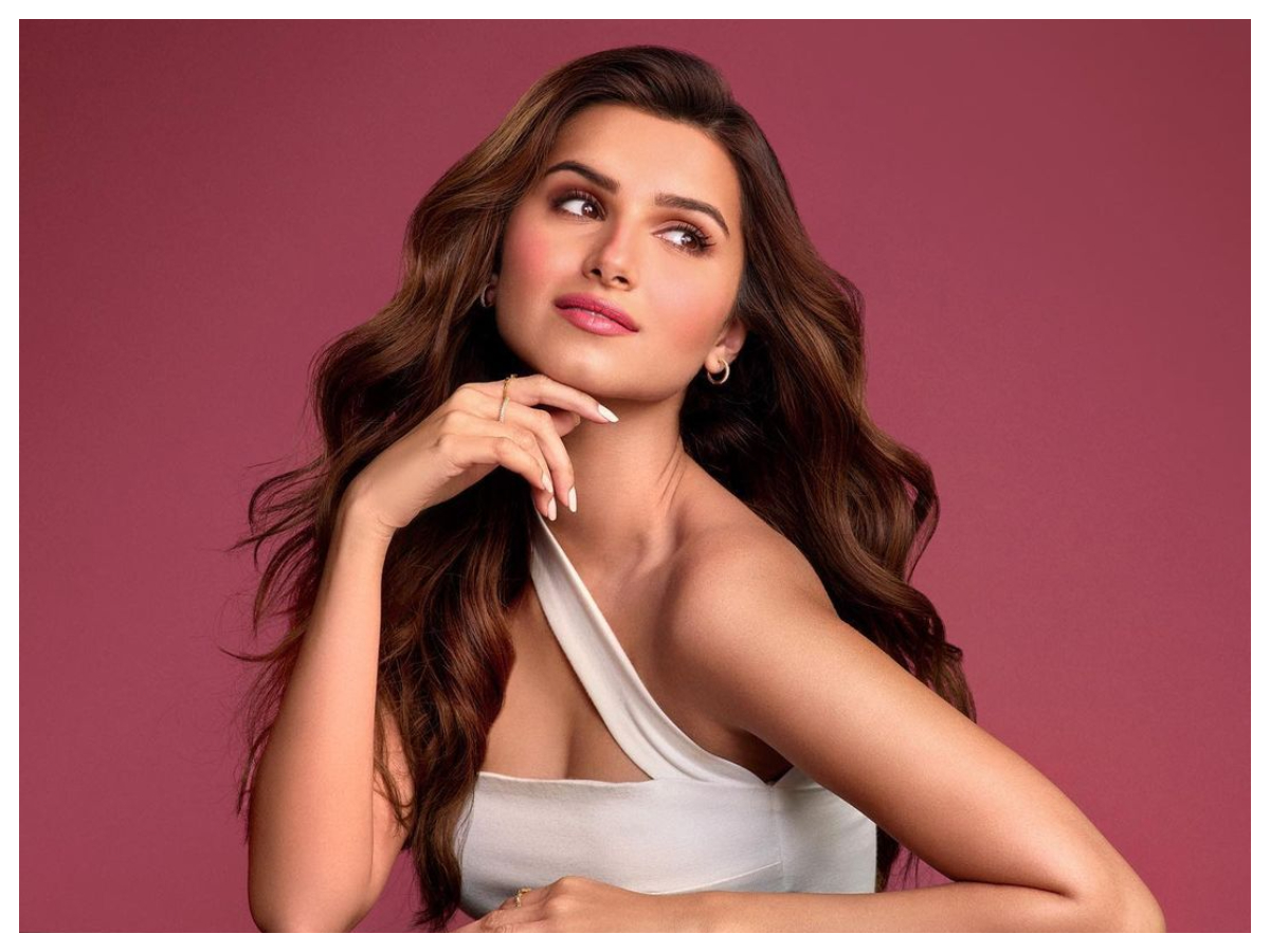 Tara Sutaria | తారా సుతారియా బ్యూటిఫుల్ స్టిల్స్..