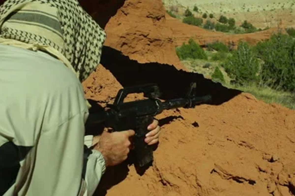 Terrorists firing: మ‌ళ్లీ తెగ‌బ‌డ్డ టెర్ర‌రిస్టులు.. కాల్పుల్లో పోలీస్ మృతి