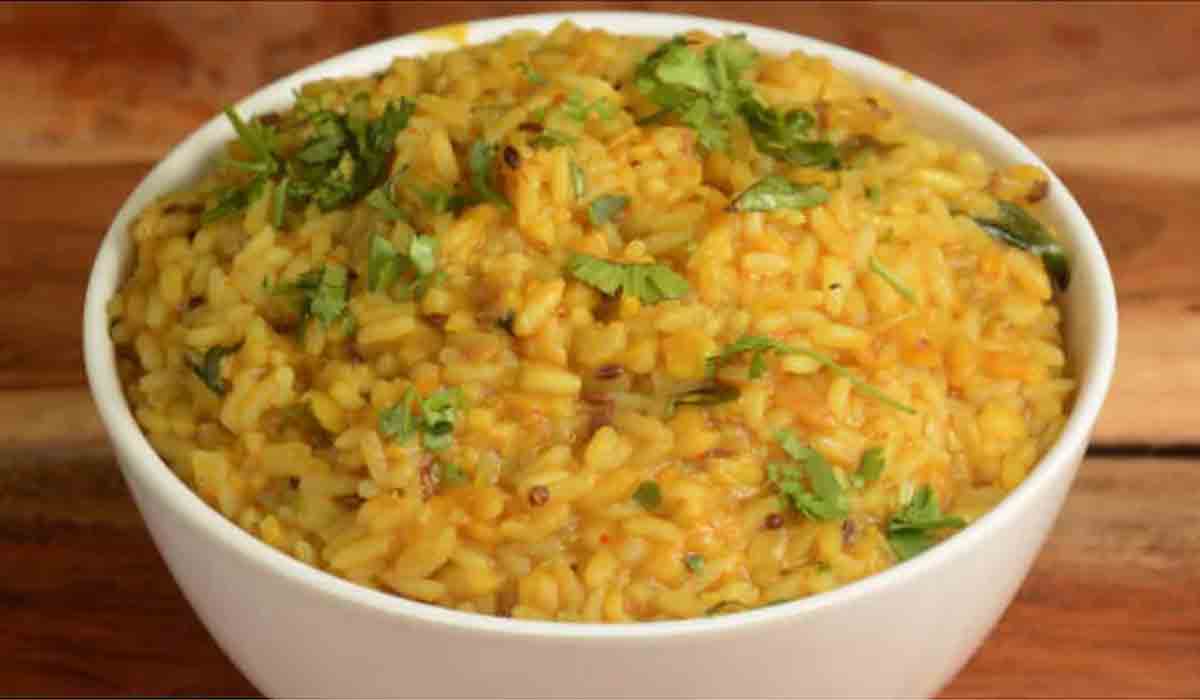 ఇల్లు దోచుకుని.. కిచిడి వండ‌బోయి.. పోలీసుల‌కు చిక్కిన దొంగ‌