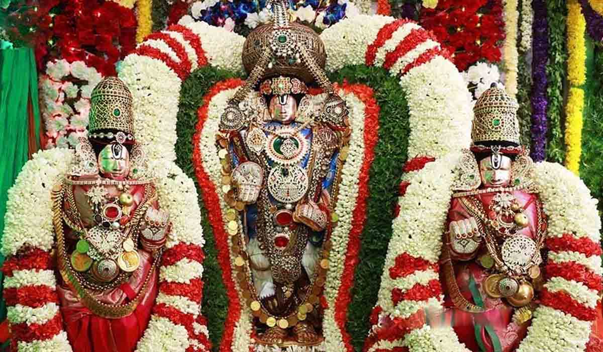 తిరుమలలో కొనసాగుతున్న వైకుంఠ ద్వార దర్శనాలు