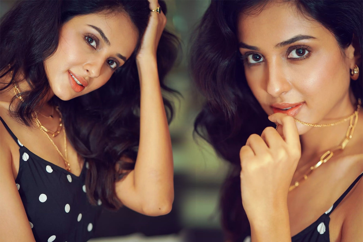 Riya Suman | చురకత్తిలాంటి చూపులతో చంపేస్తున్న రియా సుమ‌న్..