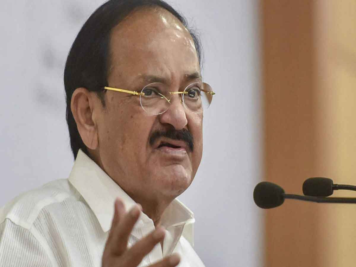 జ‌మిలి ఎన్నిక‌ల‌పై ఏకాభిప్రాయ సాధ‌న జ‌రగాలి: వెంక‌య్య‌నాయుడు