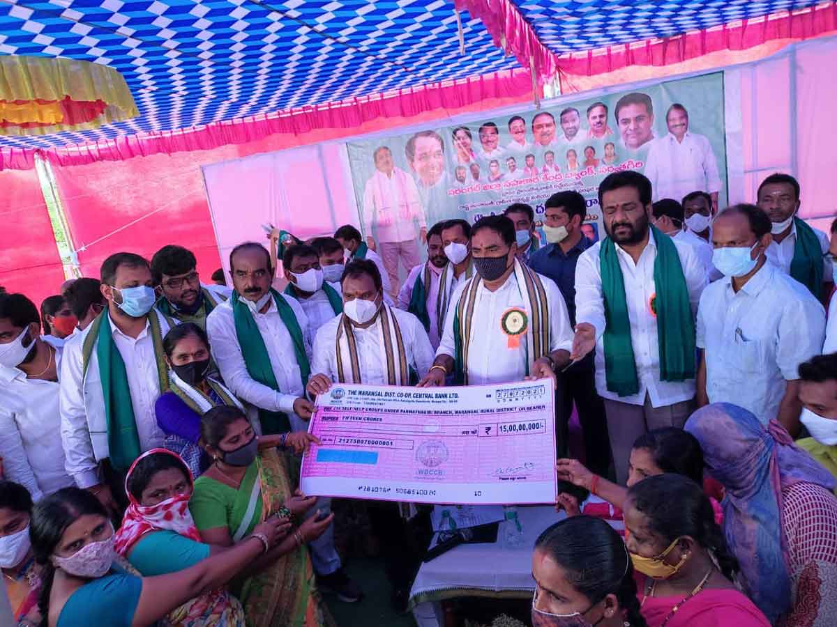 రుణ పంపిణీలో టాప్‌