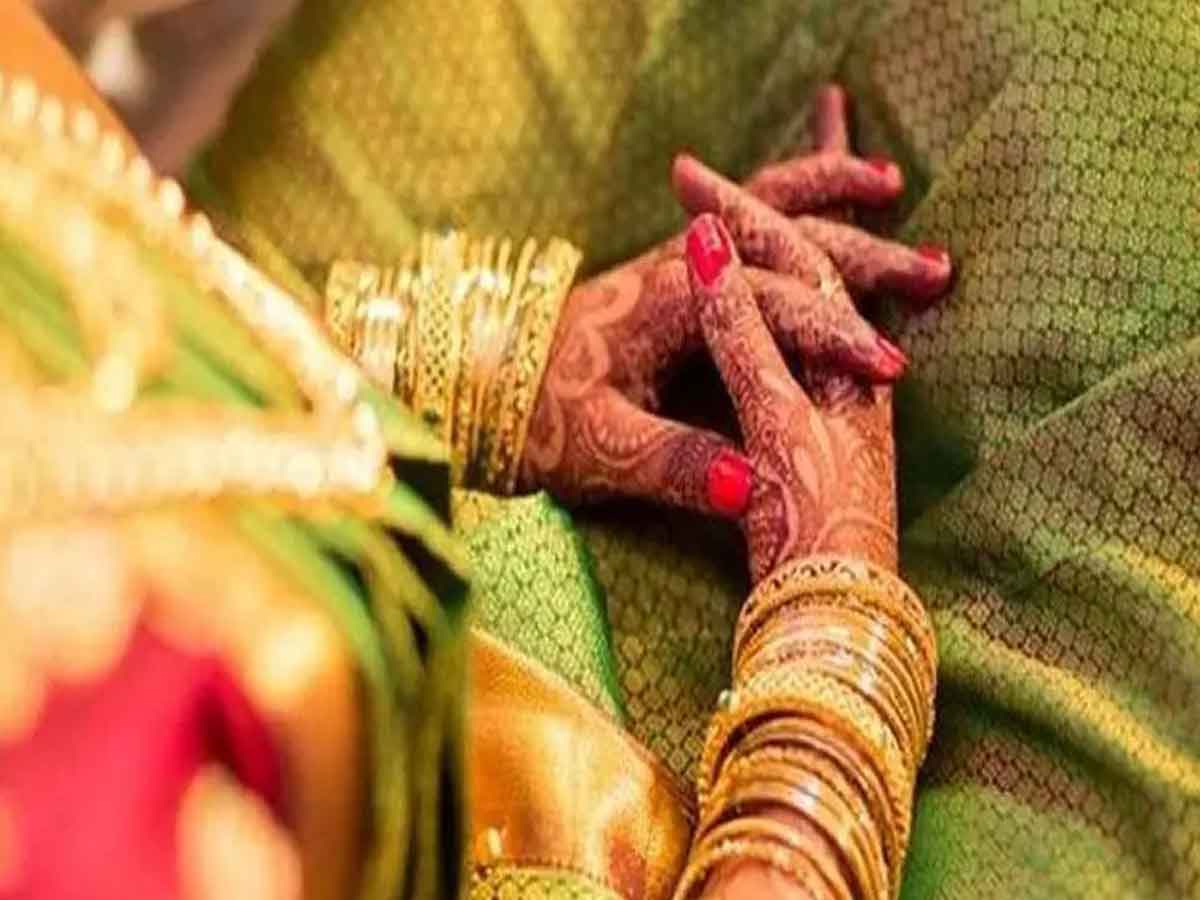 తండ్రి మందలించాడని నవ వధువు ఆత్మహత్య