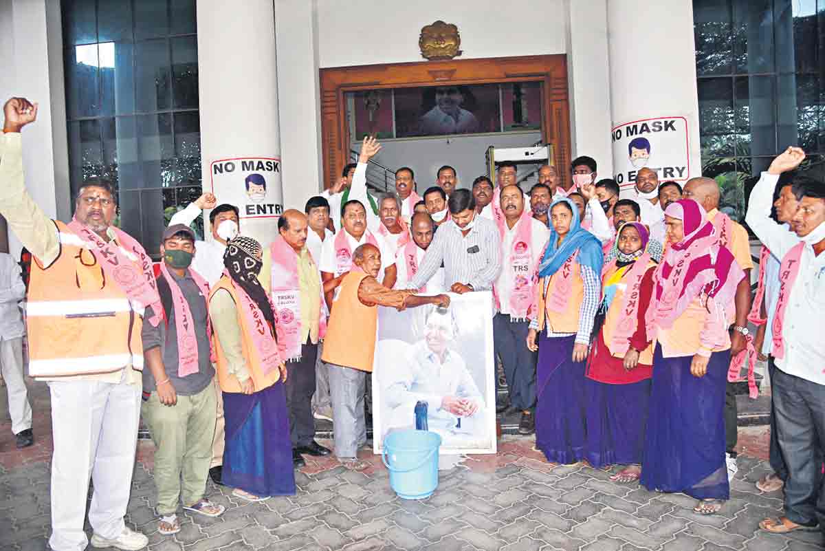 సీఎం కేసీఆర్‌ కార్మిక పక్షపాతి