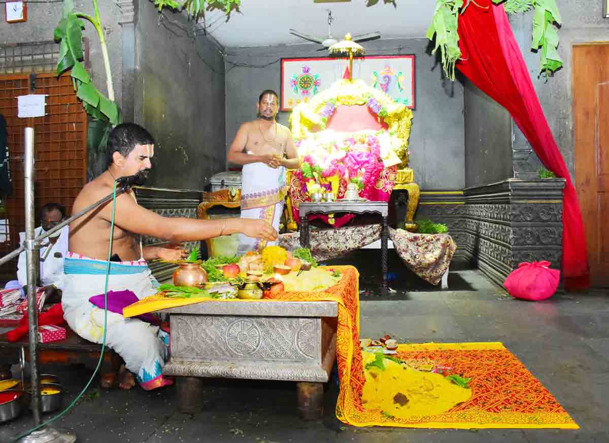 శ్రీవారి ఖజానాకు రూ. 30,54,187