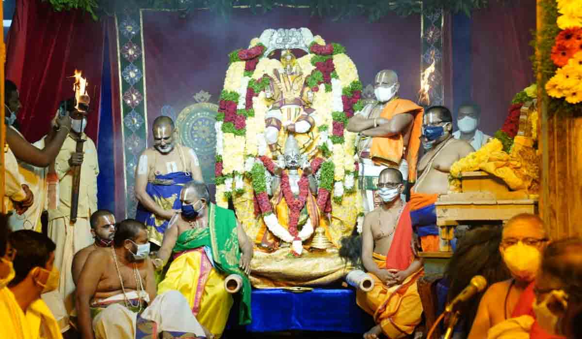 ఆలయాల్లో వైభవంగా ముక్కోటి ఏకాదశి వేడుకలు