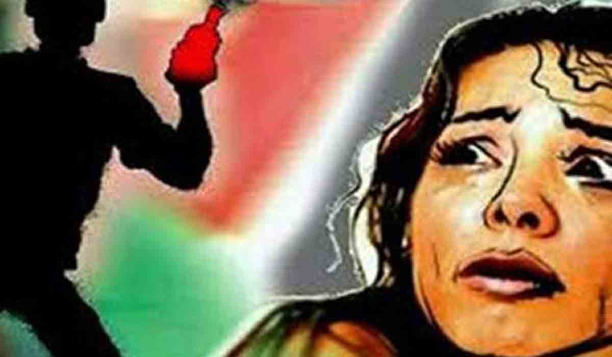 ఆదిలాబాద్‌లో మహిళపై యాసిడ్‌ దాడి