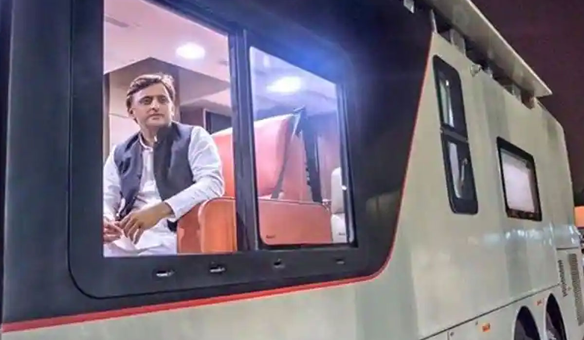 UP Polls | రెండు స్థానాల నుంచి బ‌రిలోకి దిగుతున్న అఖిలేశ్‌?