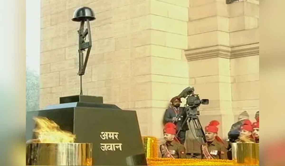 అమ‌ర జ్యోతిని ఆర్పేసి.. చరిత్ర‌ను తుడిపేస్తున్నారు