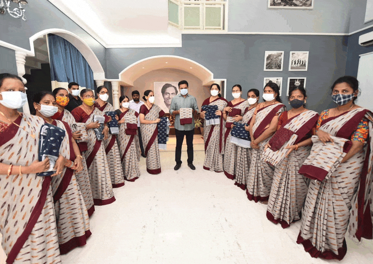 Telangana Gift | 67,411 మంది అంగన్‌వాడీలకు అరుదైన గౌరవం