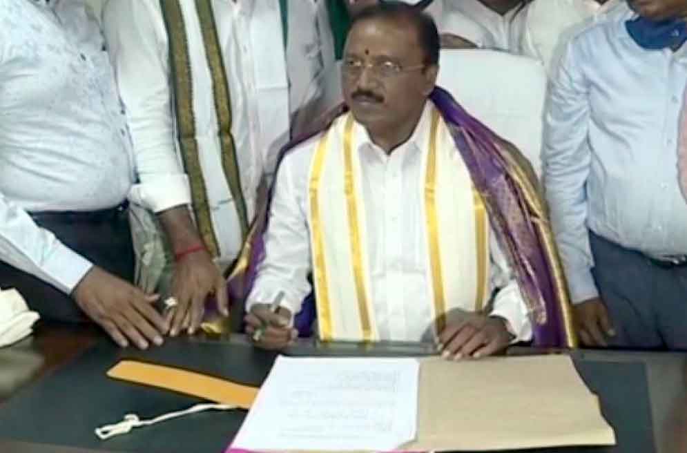 శ్రీవారిని దర్శించుకున్న ఏపీ ఎస్టీ కమిషన్ ఛైర్మన్..