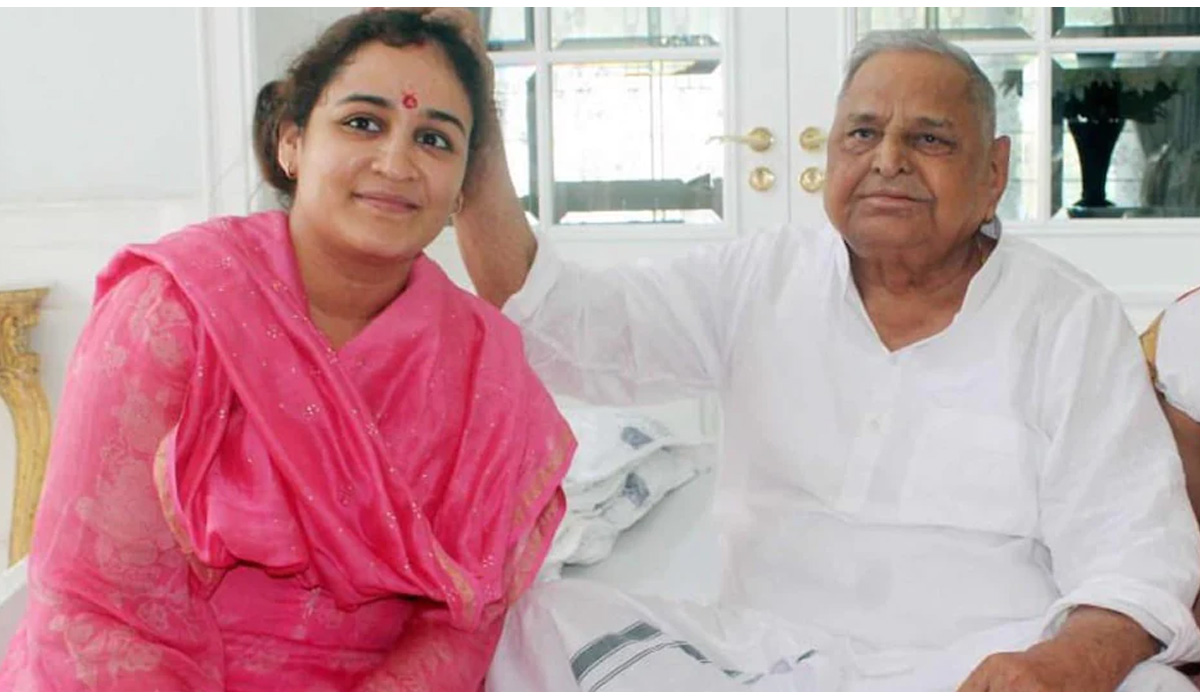 UP Polls | ఇంత‌కీ ములాయం, అప‌ర్ణ యాద‌వ్ ఏం మాట్లాడుకున్నారు?  వెల్ల‌డించిన అప‌ర్ణ‌