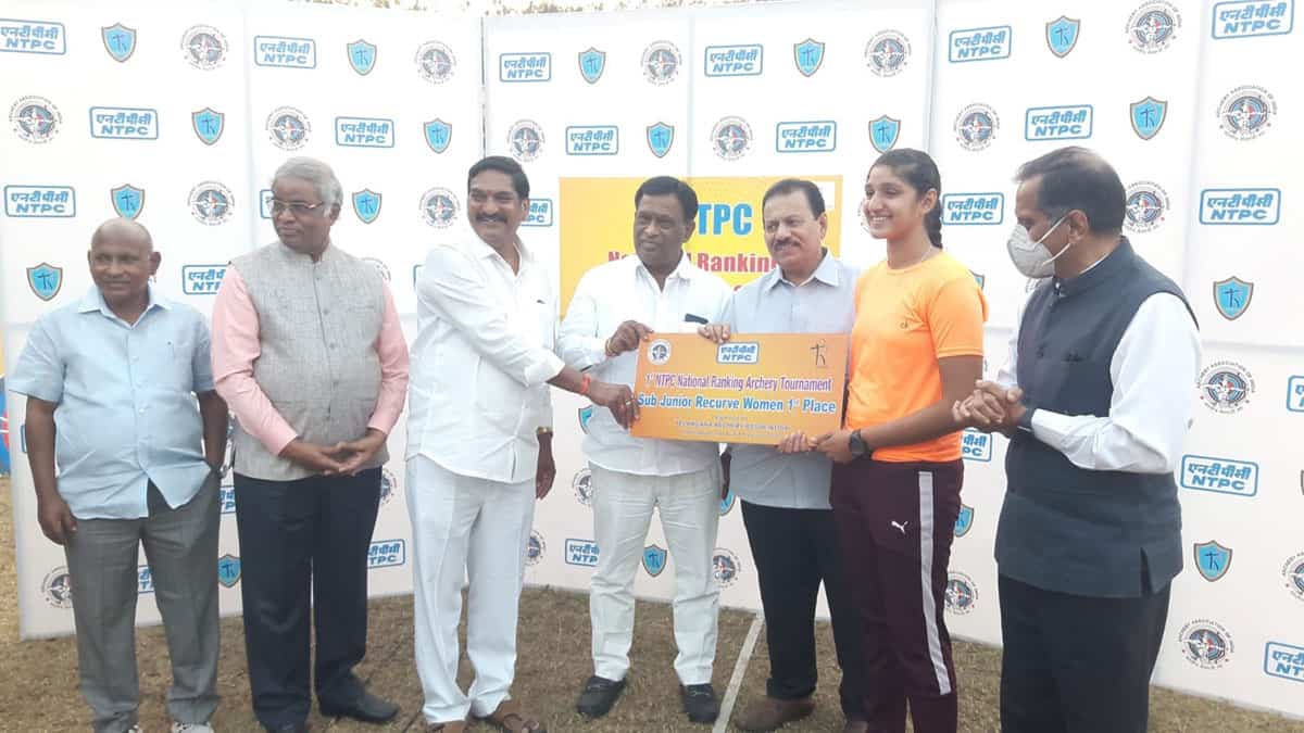 ఆర్చరీ విజేతలు రాహుల్‌, భజన్‌కౌర్‌