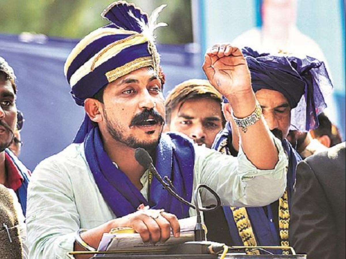 యూపీ పోరు : యోగి ఆదిత్యానాధ్‌తో త‌ల‌ప‌డ‌నున్న ఆజాద్ స‌మాజ్ పార్టీ చీఫ్ చంద్ర‌శేఖ‌ర్ ఆజాద్!