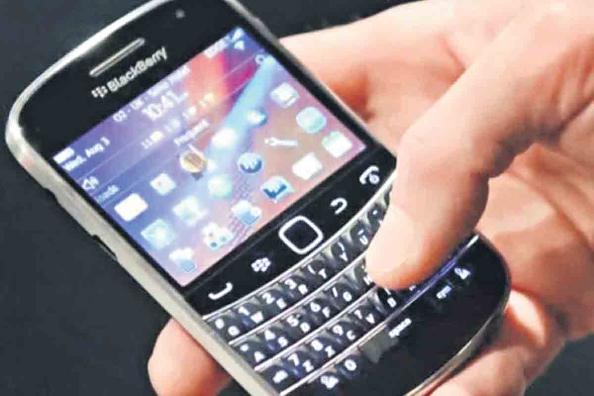 బ్లాక్‌బెర్రీ కథ కంచికి!