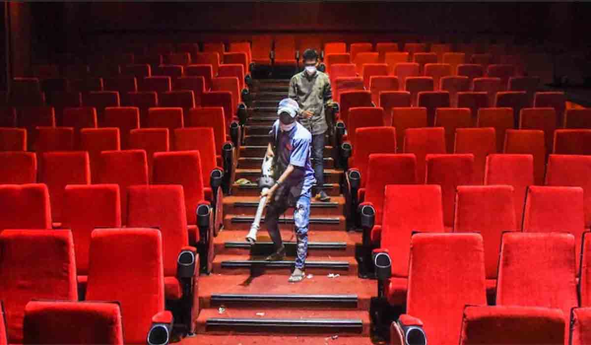 పెరిగిన కరోనా కేసులు.. సినిమా టాకీసులు బంద్‌