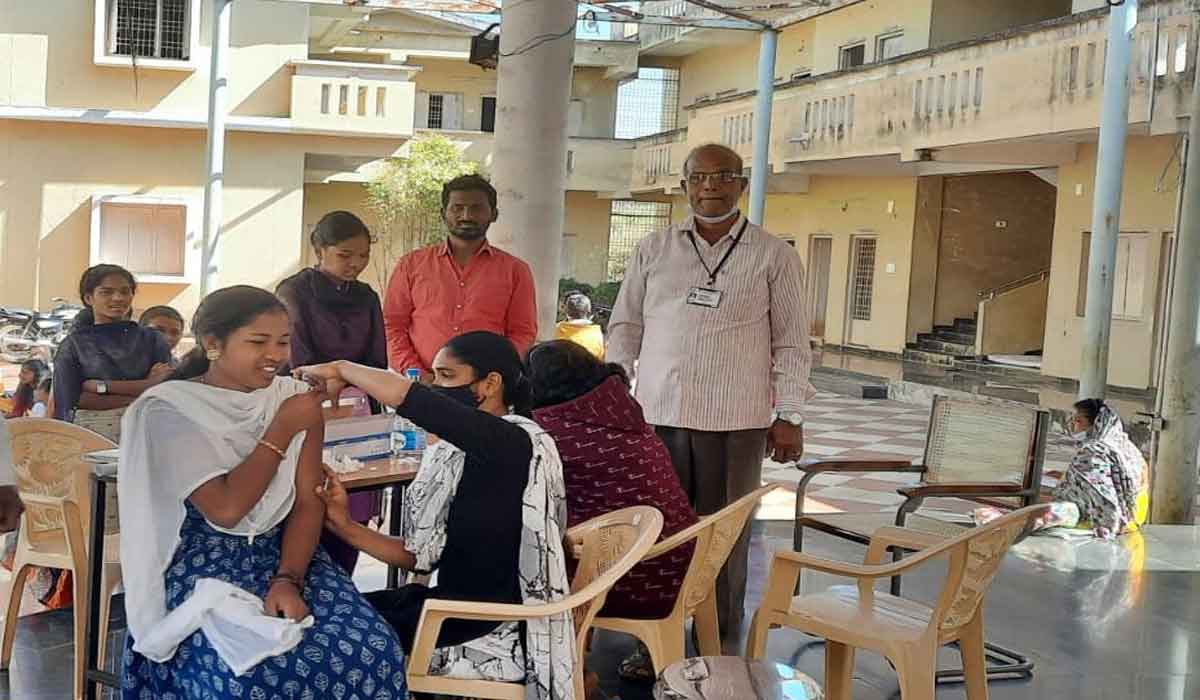 Covid cases in Kerala: కేర‌ళ‌లో విజృంభిస్తున్న క‌రోనా.. భారీగా కొవిడ్‌ మ‌ర‌ణాలు