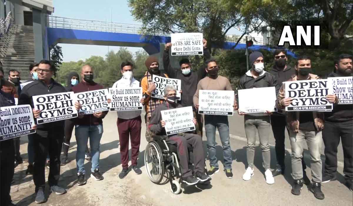 జిమ్‌లు తెర‌వండి.. ఢిల్లీలో జిమ్ ఓన‌ర్ల ఆందోళ‌న‌