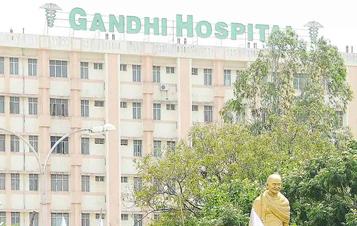 తెలంగాణలో కొత్తగా 2,398 మందికి కొవిడ్‌