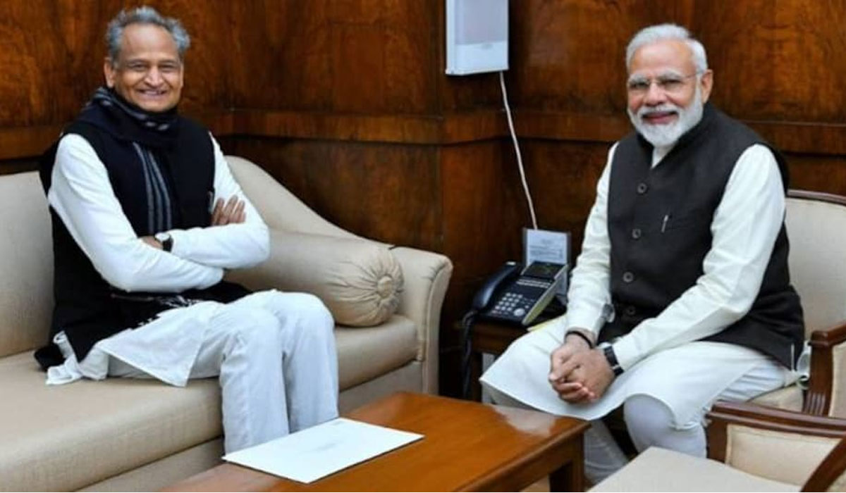 Ashok Gehlot | మాకు శాంతి కావాలి… మోదీ పాల్గొన్న కార్య‌క్ర‌మంలోనే గెహ్లోత్ వ్యాఖ్య‌లు