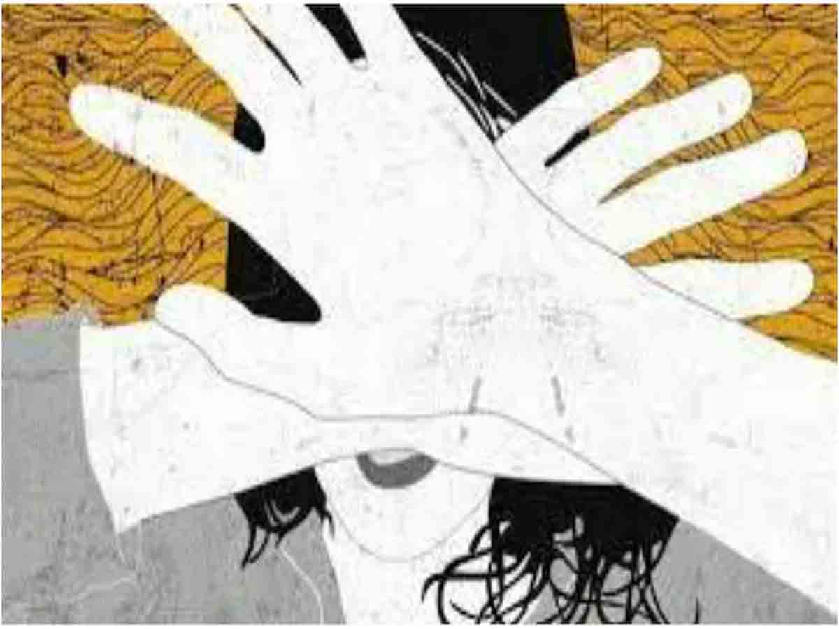 దారుణం : ఇంటి బ‌య‌ట ఆడుకుంటున్న‌ బాలిక‌పై లైంగిక దాడి!