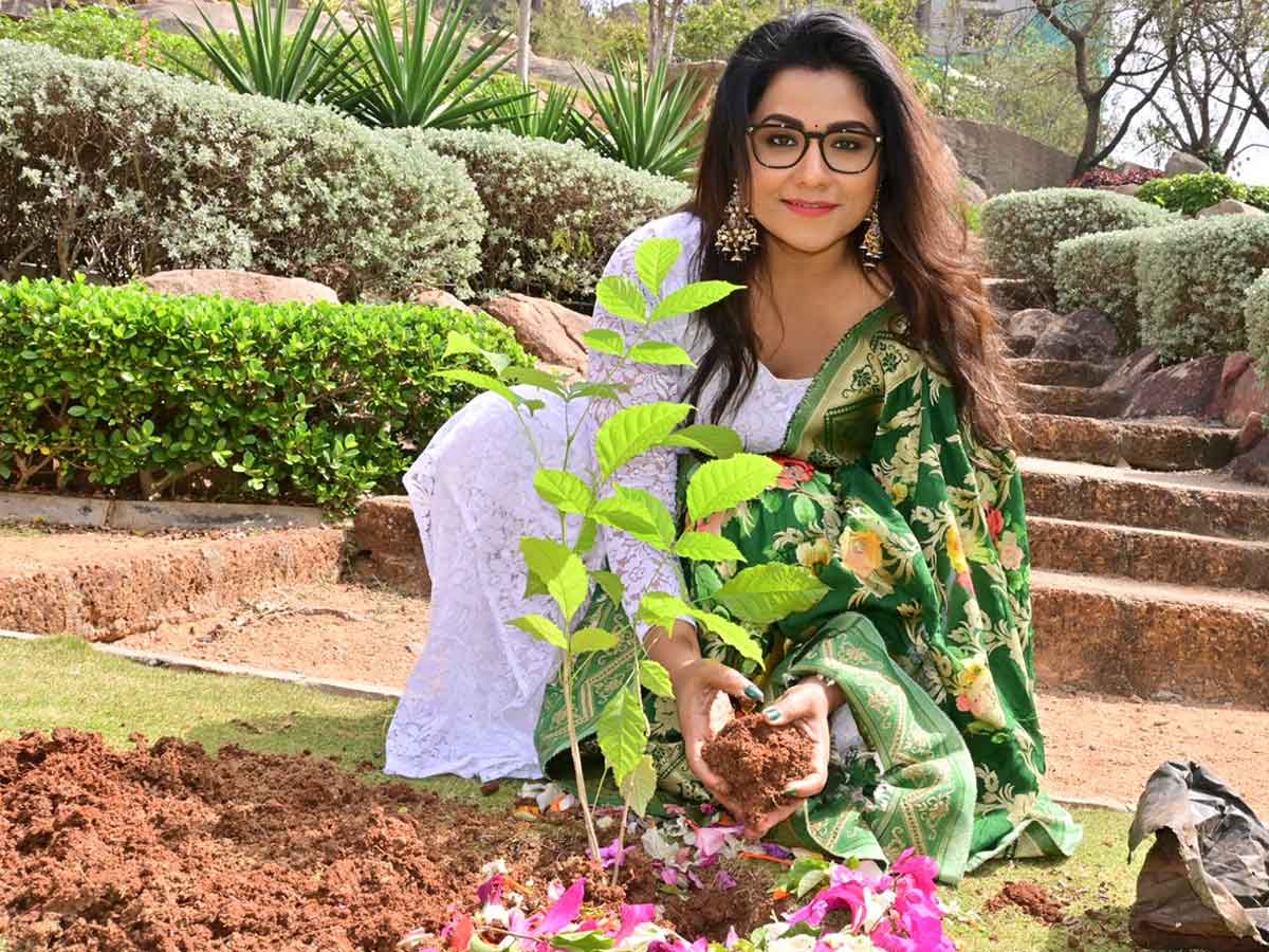 Green India Challenge | మొక్కలు నాటిన సినీ నటి జ్యోతి