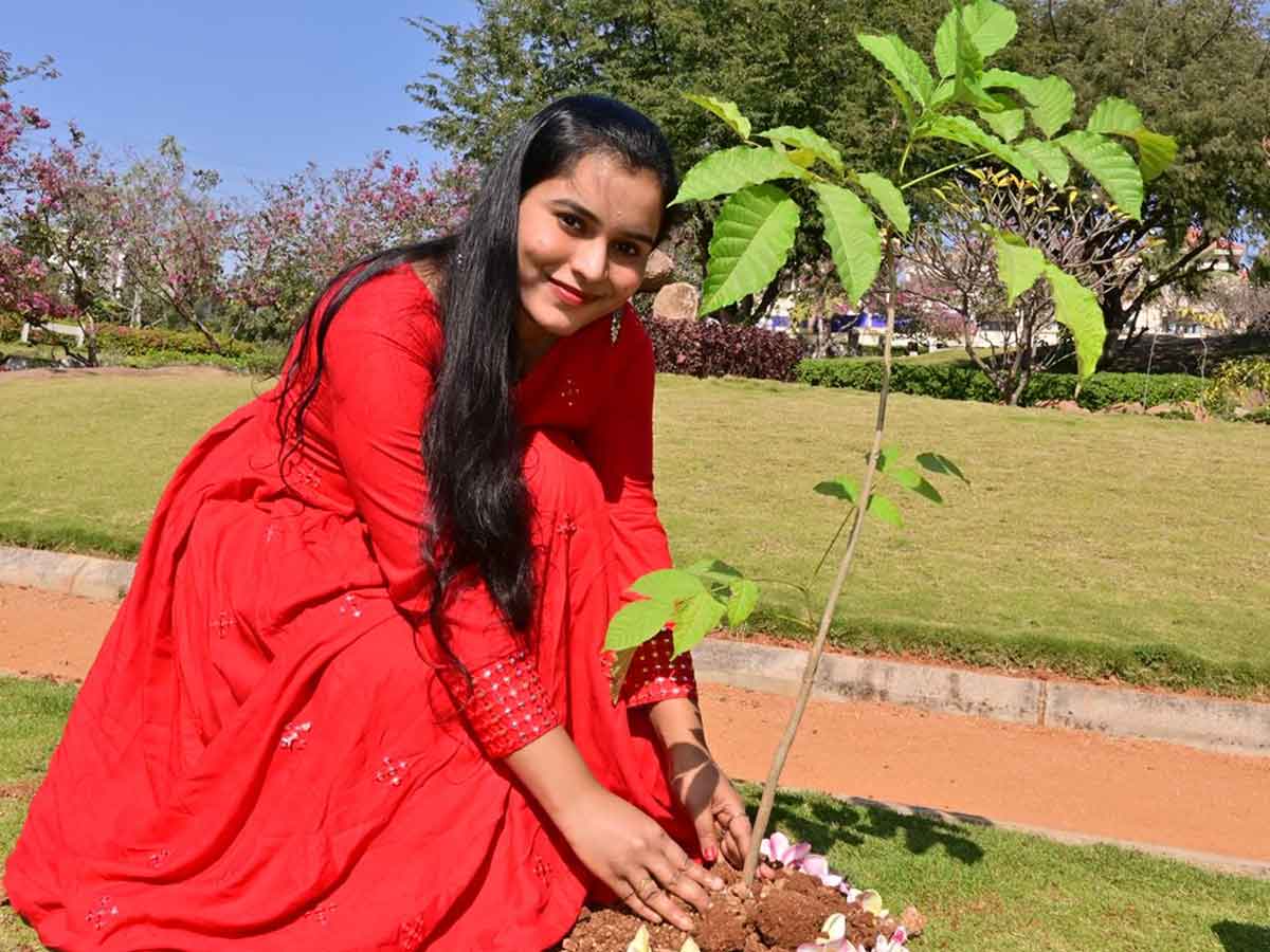 Green India Challenge | మొక్కలు నాటడంలో యువత ముందుండాలి : స్వారిక