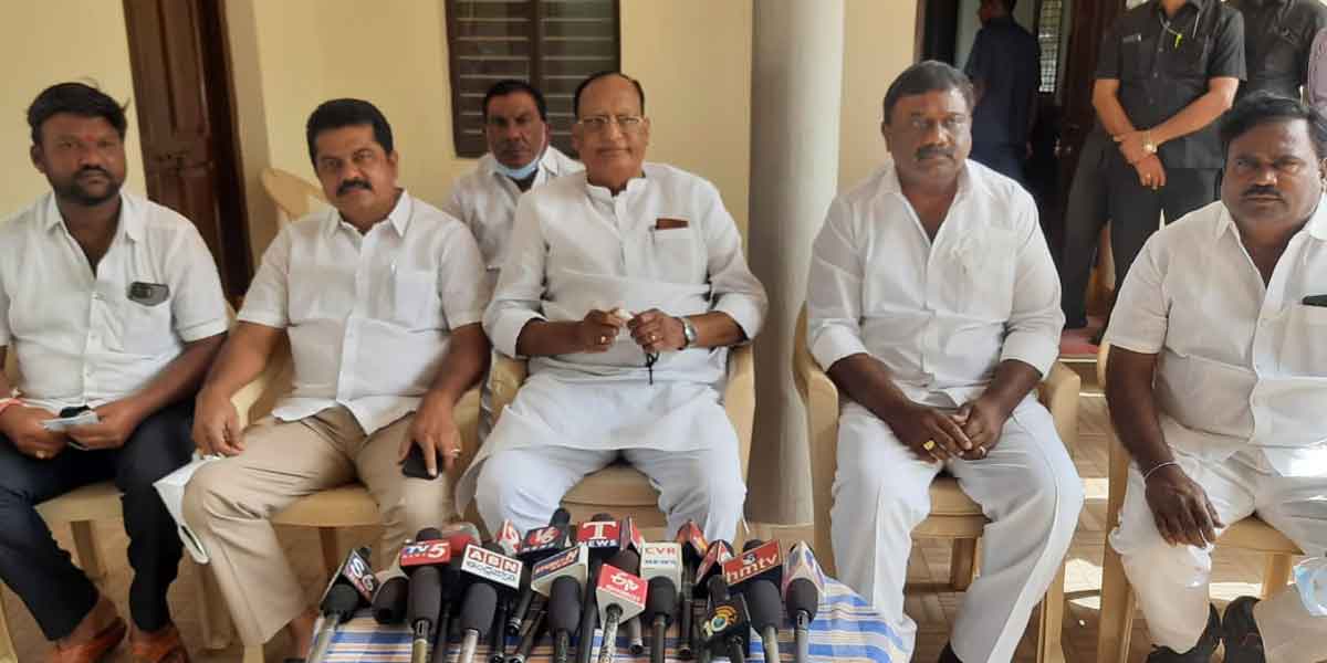 అందరికి ఆంగ్ల మాధ్యమంలో బోధన ఆ పార్టీకి ఇష్టం లేదు : ఎమ్మెల్సీ గుత్తా