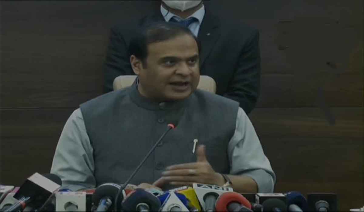 పూర్తిగా వ్యాక్సినేట్ అయితేనే రెస్టారెంట్ల‌కు అనుమ‌తి: అస్సాం సీఎం