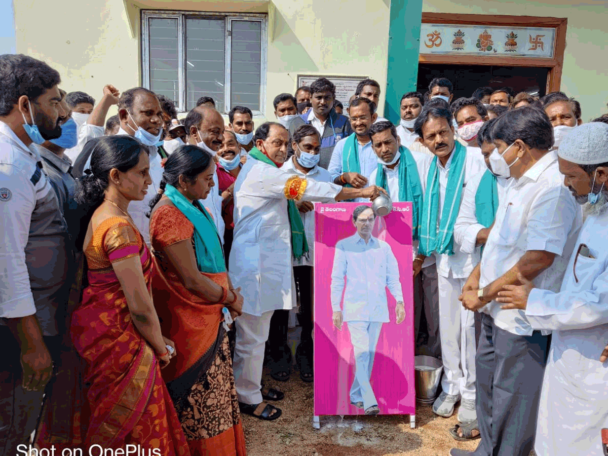 అవ్వా..దొడ్డి దారిన గద్దెనెక్కి నీతులా : మంత్రి ఇంద్రకరణ్‌ రెడ్డి ఫైర్‌