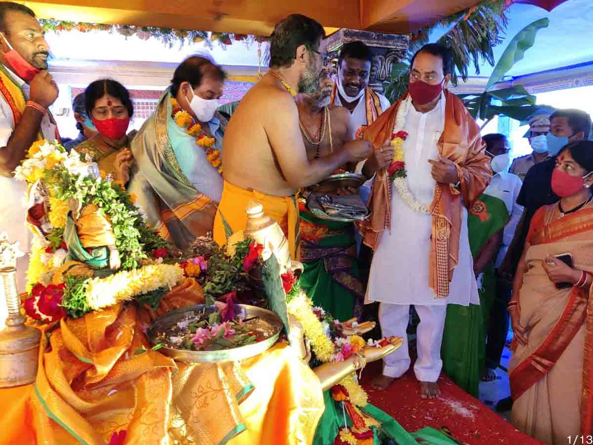 దేవరకోట ఆలయాన్ని మరింతగా అభివృద్ధి చేస్తాం : మంత్రి ఇంద్రకరణ్ రెడ్డి