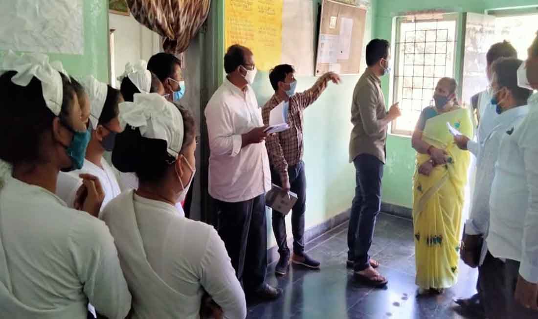 ITDA PO | నర్సింగ్ కళాశాల ప్రిన్సిపాల్‌పై ఆగ్రహం వ్యక్తం చేసిన ఐటీడీఏ పీఓ గౌతమ్ పొట్రు