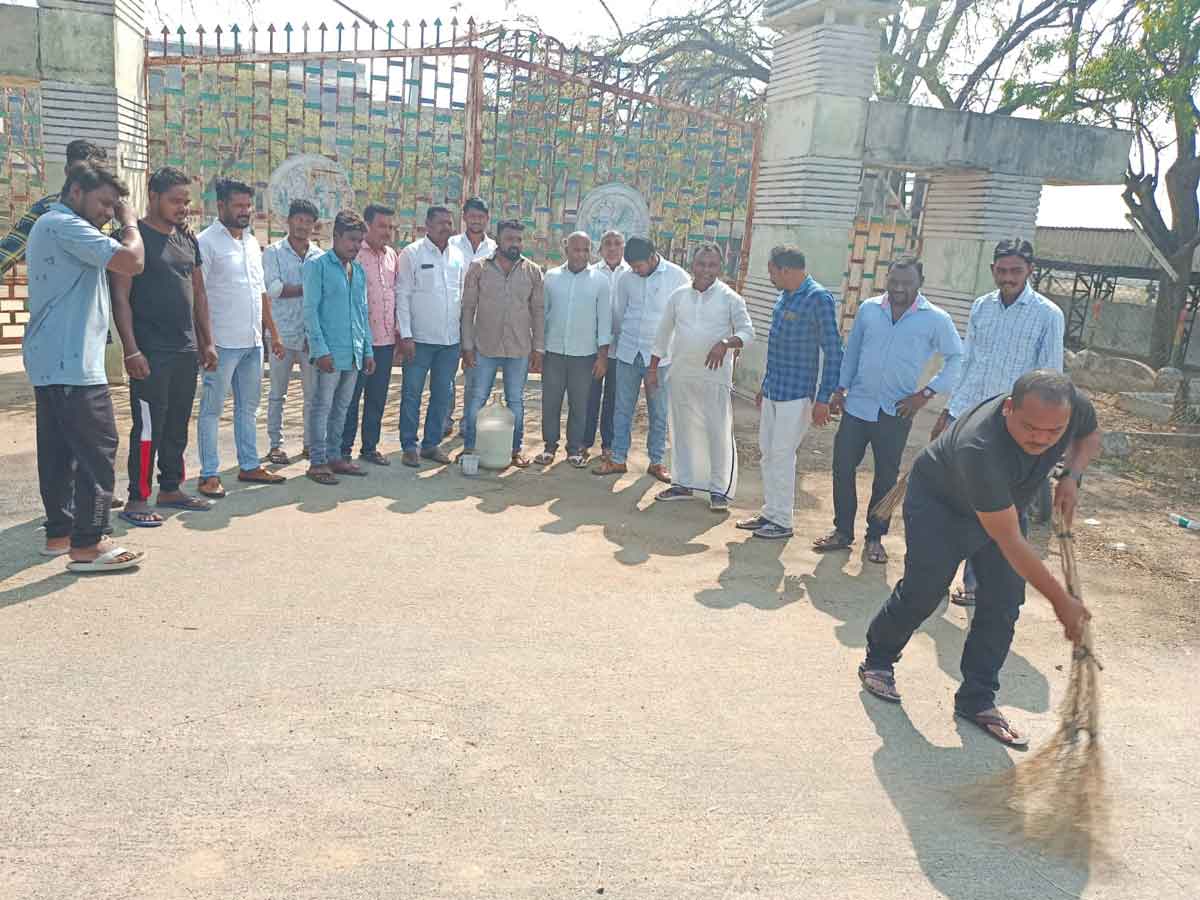 అబద్ధాల ఎంపీ అరవింద్‌కు రైతులు గుణపాఠం చెప్పడం ఖాయం