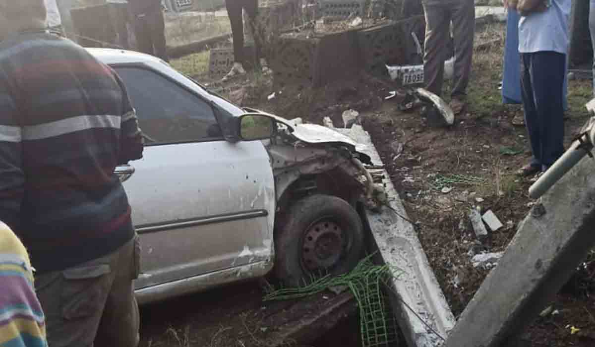 హన్మకొండలో ఇంట్లోకి దూసుకెళ్లిన కారు.. వ్యక్తి మృతి