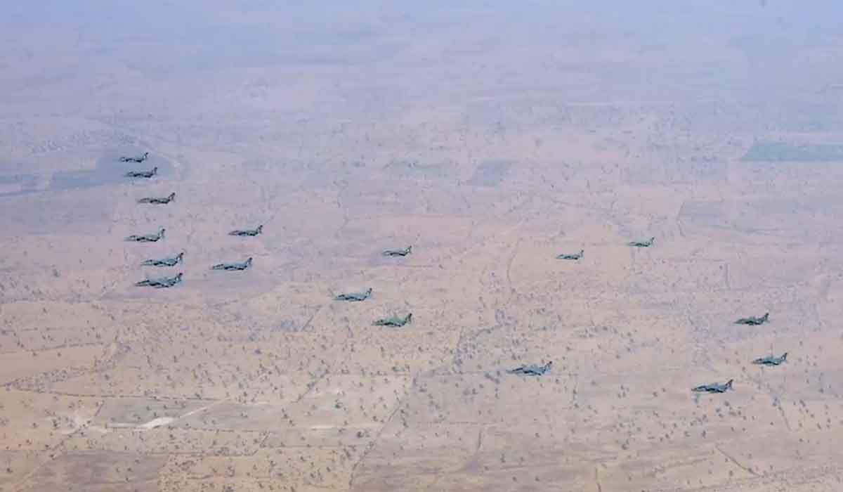 వినాశ్‌.. బాజ్‌.. అమృత్‌.. నేత్ర ఫార్మేష‌న్స్‌తో అదిరిన‌ బ్లూ షో