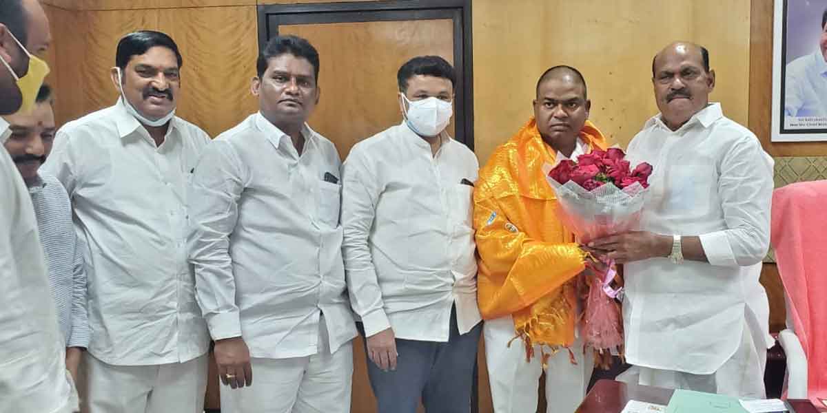 ఎమ్మెల్యే జీవన్‌రెడ్డిని సన్మానించిన ఆర్టీసీ చైర్మన్‌