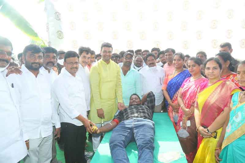 తలసేమియా బాధితులకు రక్తదానం గొప్ప విషయం