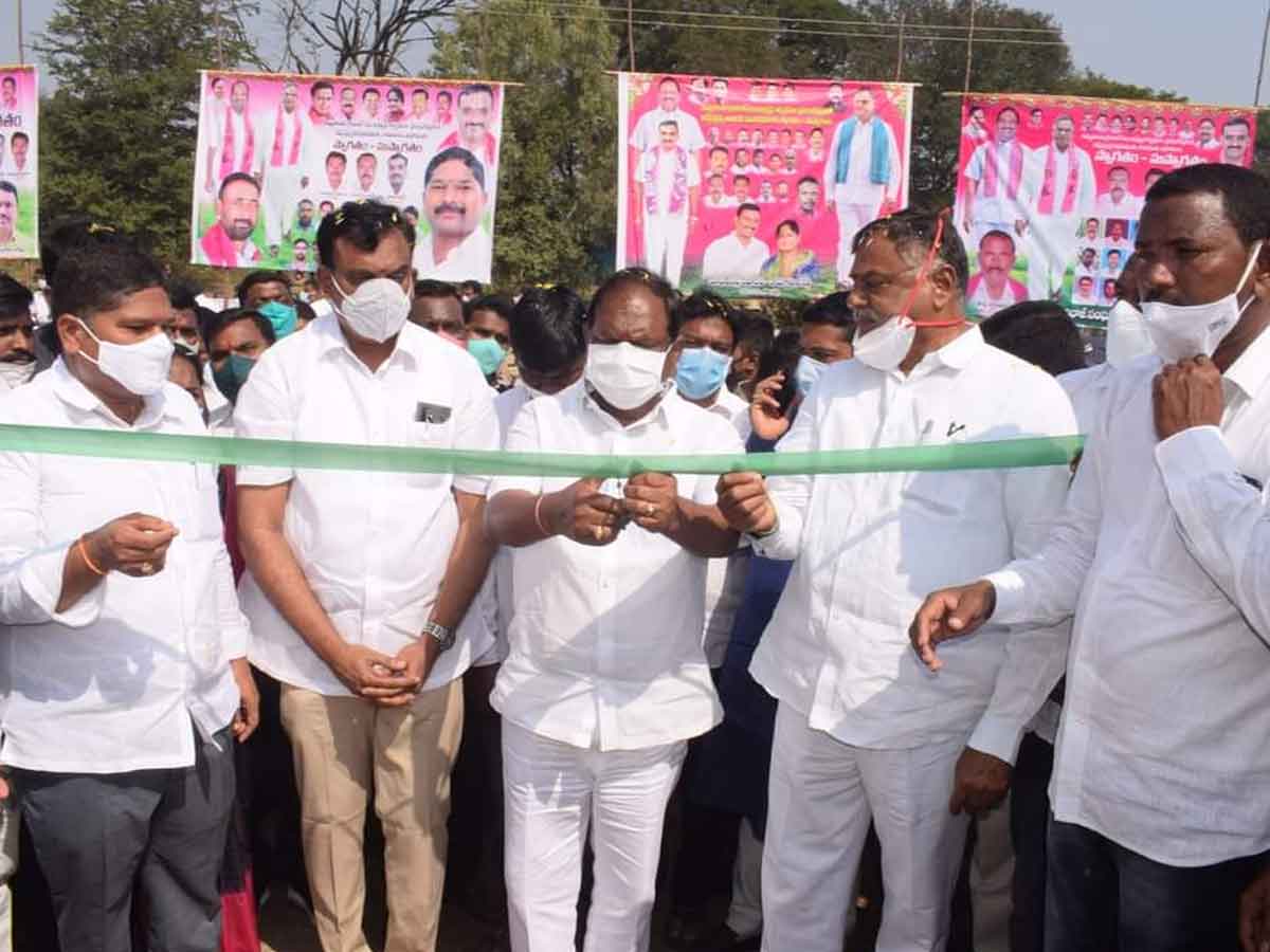 రూ.7 కోట్లతో పలు అభివృద్ధి పనులను ప్రారంభించిన మంత్రి కొప్పుల