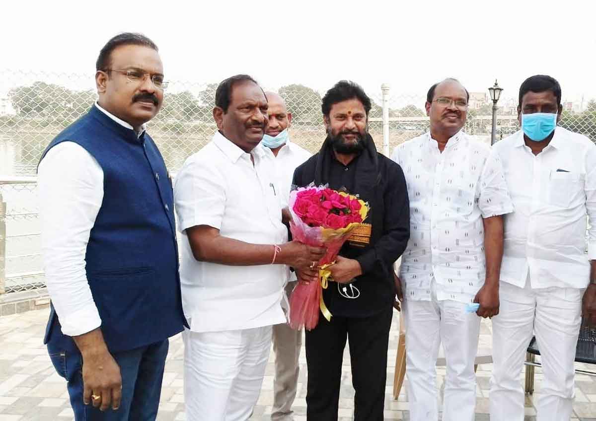 పార్టీ పటిష్టతే ధ్యేయంగా పని చేయాలి : మంత్రి కొప్పుల