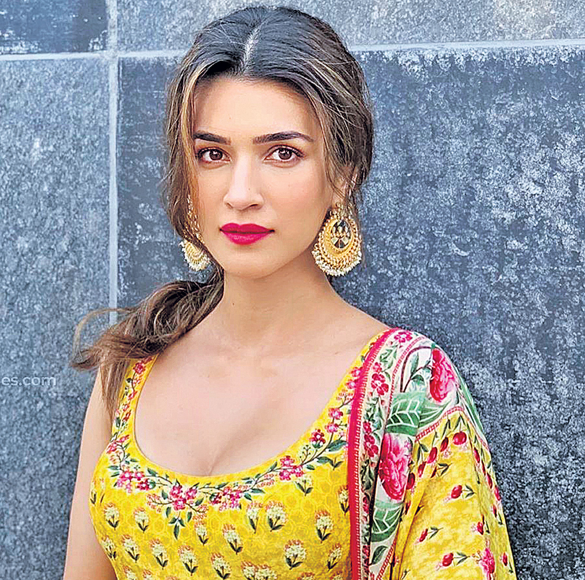 Kriti Sanon | ఎవ‌రో చెప్పార‌ని మార‌డానికి నేనేమైనా ప్లాస్టిక్ బొమ్మ‌నా.. ప్ర‌భాస్ హీరోయిన్ సీరియ‌స్‌