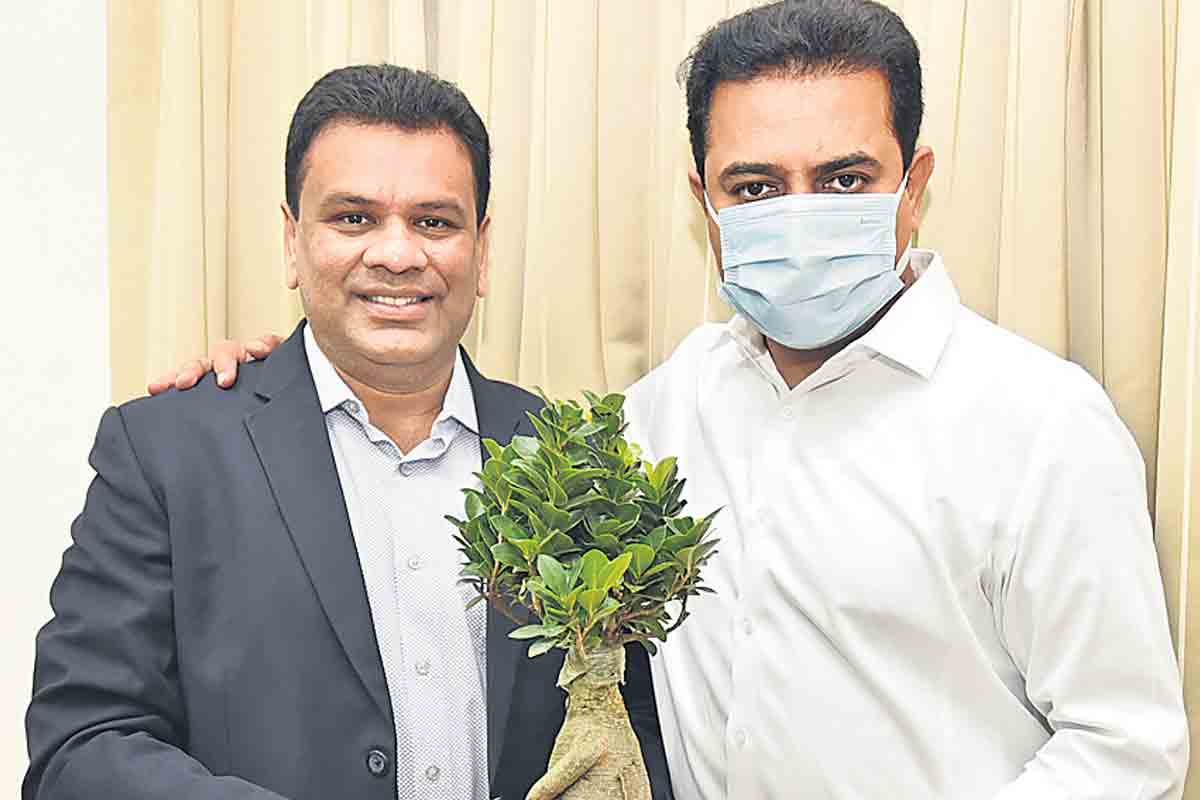 బతుకునిచ్చిన బడి కోసం..