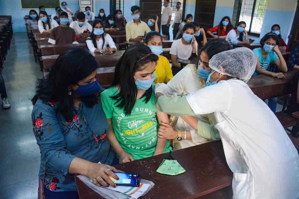 12-15 ఏండ్ల పిల్లలకు టీకా