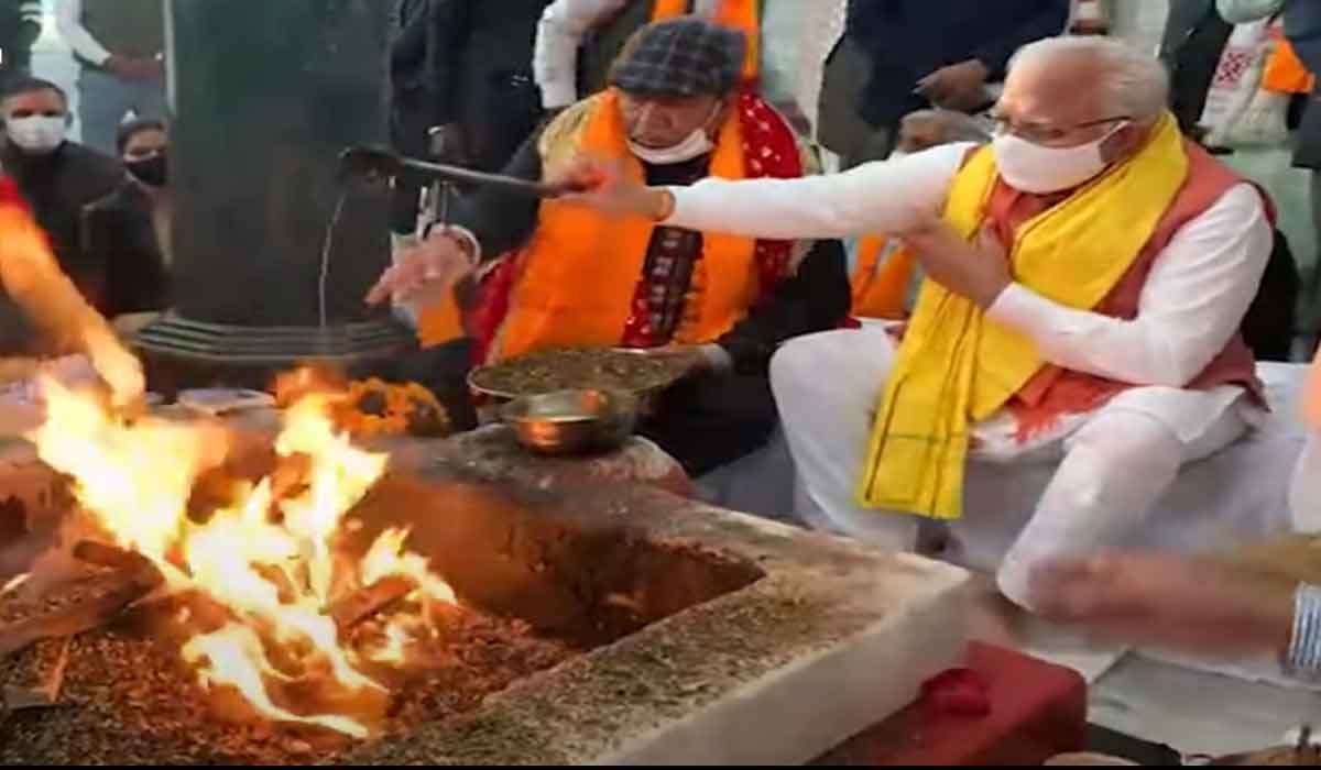 ప్ర‌ధాని క్షేమం కోరుతూ.. య‌జ్ఞం నిర్వ‌హించిన‌ హ‌ర్యానా సీఎం