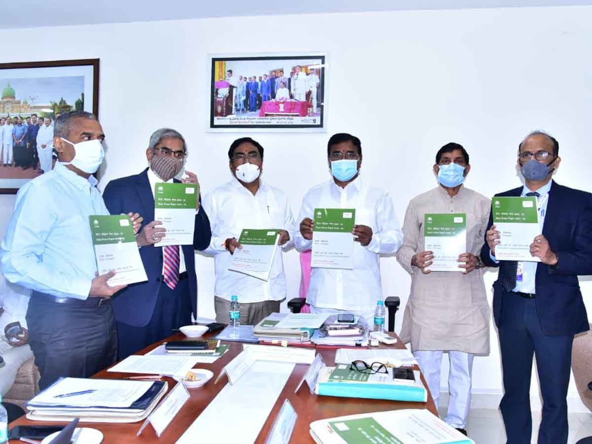 వారి ఆదాయం పెంచేందుకు మీ సహకారం కావాలి : మంత్రులు