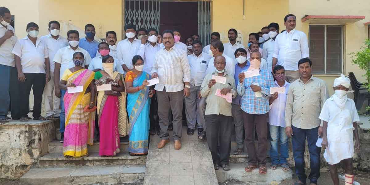 ముఖ్యమంత్రి సహాయనిధి నిరుపేదలకు వరం : ఎమ్మెల్యే రవిశంకర్‌