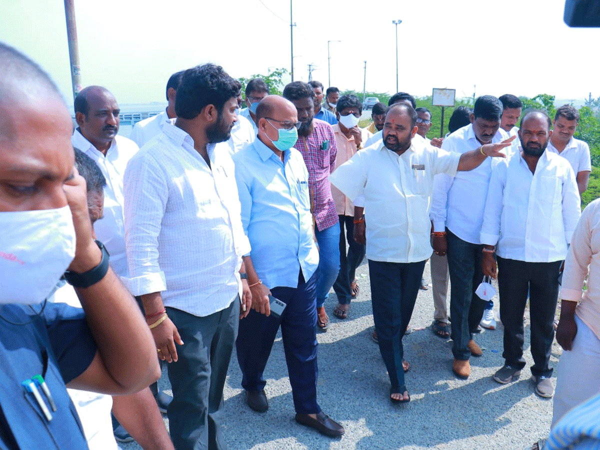 నీలగిరి అభివృద్ధిపై ఎమ్మెల్యే క్షేత్రస్థాయి పర్యటన