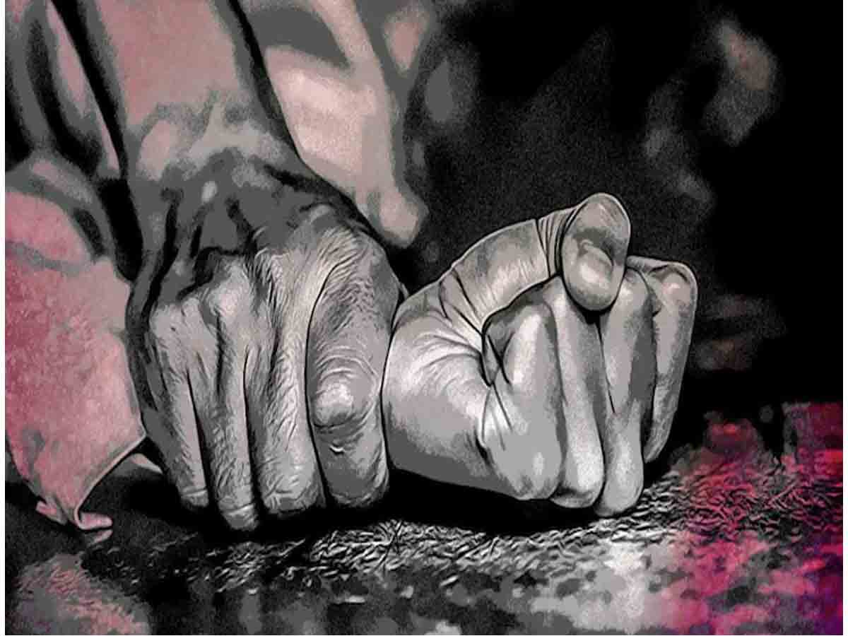 దారుణం : మైన‌ర్ బాలిక‌ను ఖాళీగా ఉన్న ఇంట్లోకి తీసుకువెళ్లి సామూహిక లైంగిక దాడి!