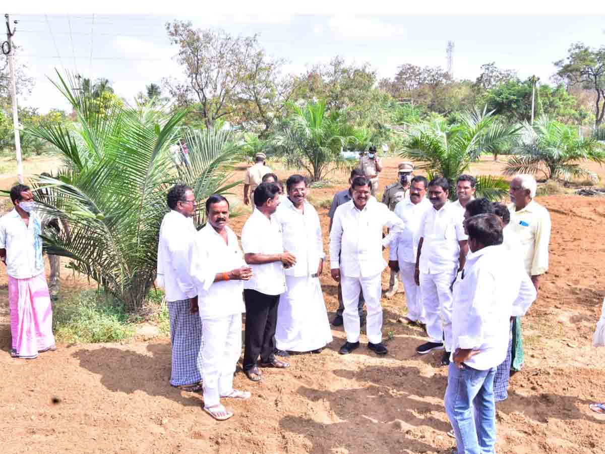 టార్గెట్‌ ఇరవై లక్షల ఎకరాలు : మంత్రి నిరంజన్‌రెడ్డి